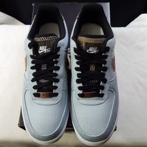 SOLD ON ANOTHER SITE!!!   NIKE AIR FORCE 1 '07 LV8